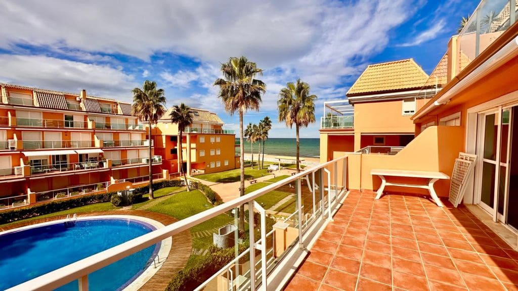 2 bedroom Apartment for sale in Denia - € 360,000 (Ref: 10048153)