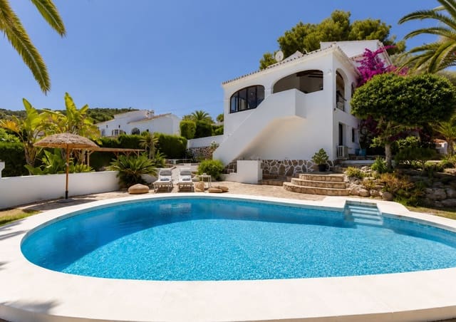 4 Zimmer Villa zu verkaufen in Cap Martí - El Tossalet - Pinomar, Javea / Xàbia - 795.000 € (Ref: 10048154)