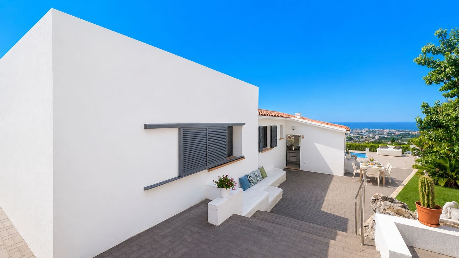 4 sypialnia Willa na sprzedaż w Denia z garażem - 970 000 € (Ref: 10048155)