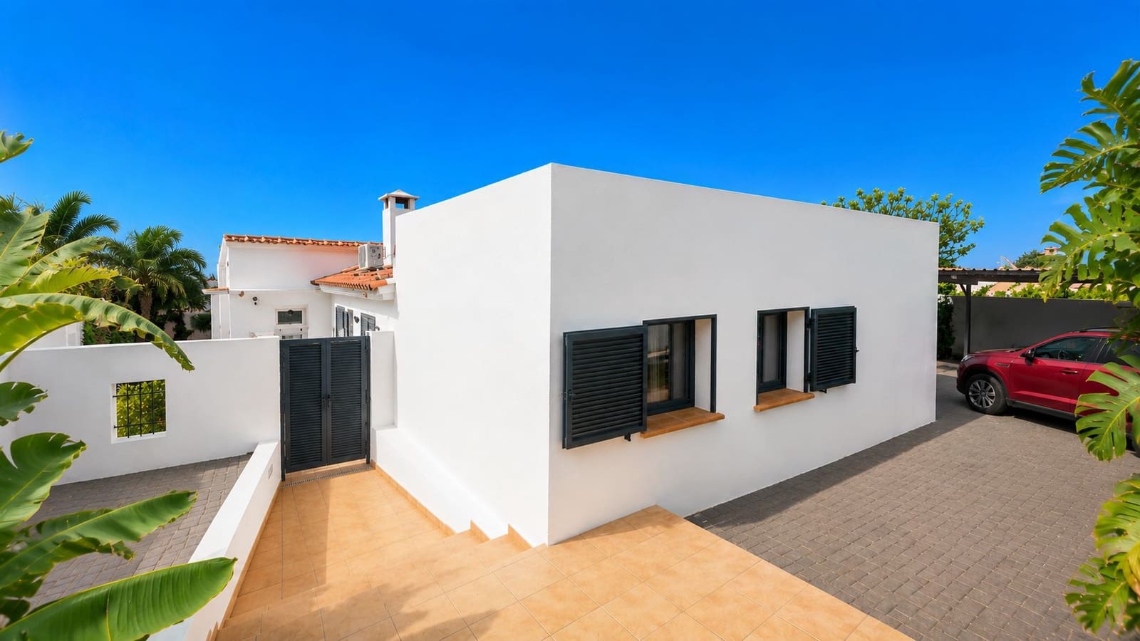 4 sypialnia Willa na sprzedaż w Denia z garażem - 970 000 € (Ref: 10048155)