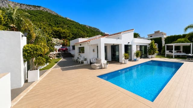 4 sypialnia Willa na sprzedaż w El Montgó, Dénia z garażem - 970 000 € (Ref: 10048155)