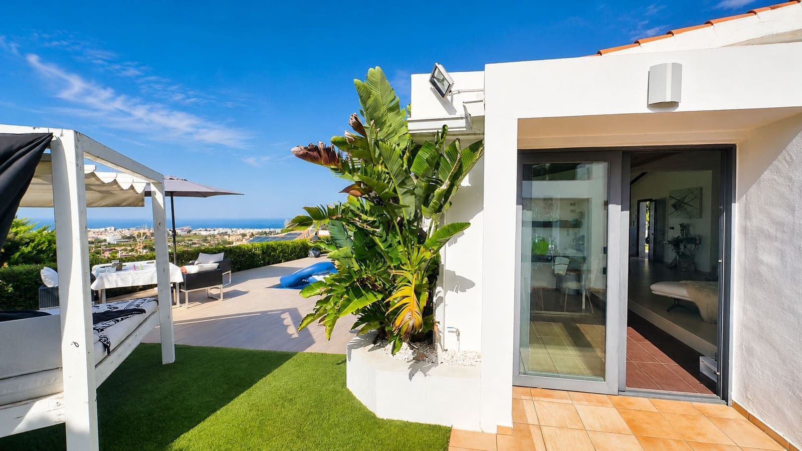 4 sypialnia Willa na sprzedaż w Denia z garażem - 970 000 € (Ref: 10048155)