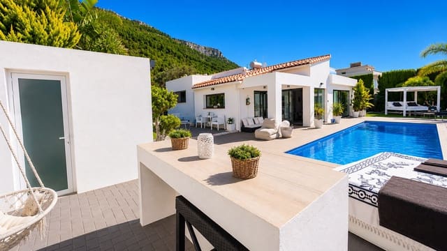 4 sypialnia Willa na sprzedaż w El Montgó, Dénia z garażem - 970 000 € (Ref: 10048155)