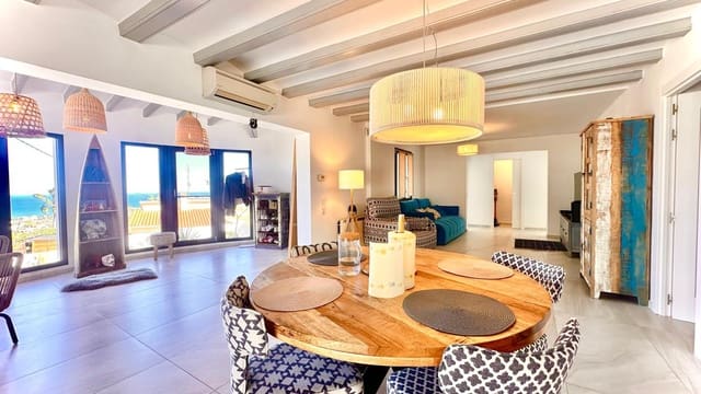 4 bedroom Villa for sale in Dénia - € 790,000 (Ref: 10048156)