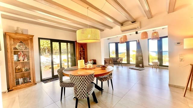 4 bedroom Villa for sale in Dénia - € 790,000 (Ref: 10048156)