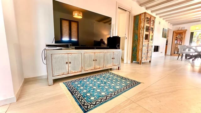 4 bedroom Villa for sale in Dénia - € 790,000 (Ref: 10048156)