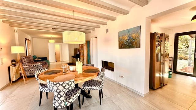 4 bedroom Villa for sale in Dénia - € 790,000 (Ref: 10048156)