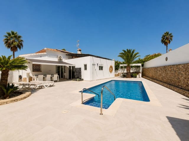 2 sypialnia Willa na sprzedaż w Dénia z basenem garażem - 679 000 € (Ref: 10048157)