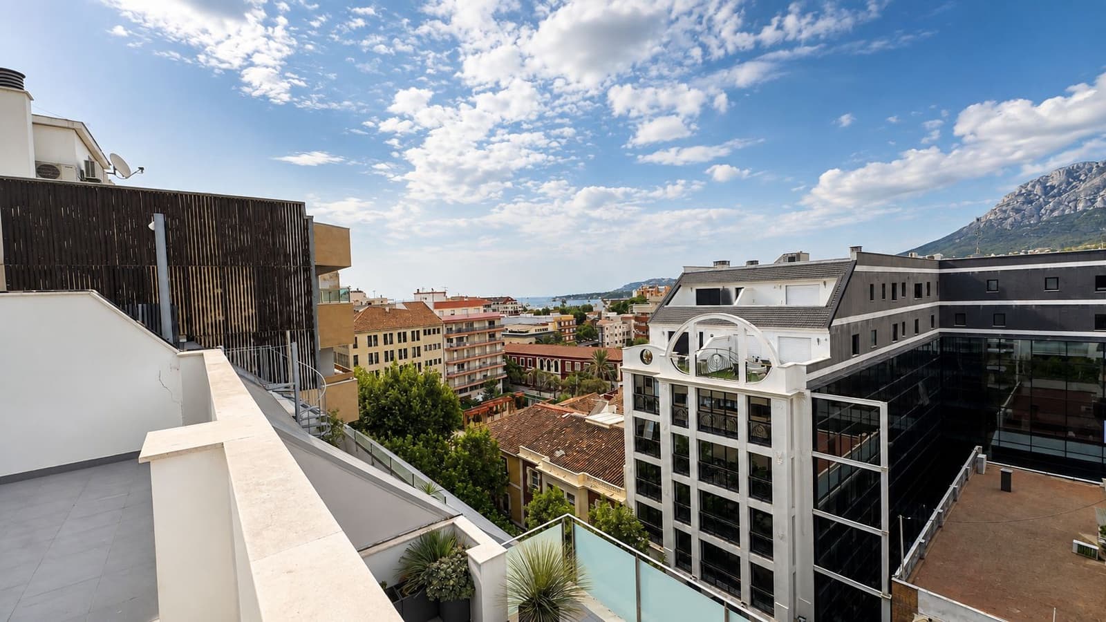4 sypialnia Penthouse na sprzedaż w Denia z garażem - 690 000 € (Ref: 10048158)