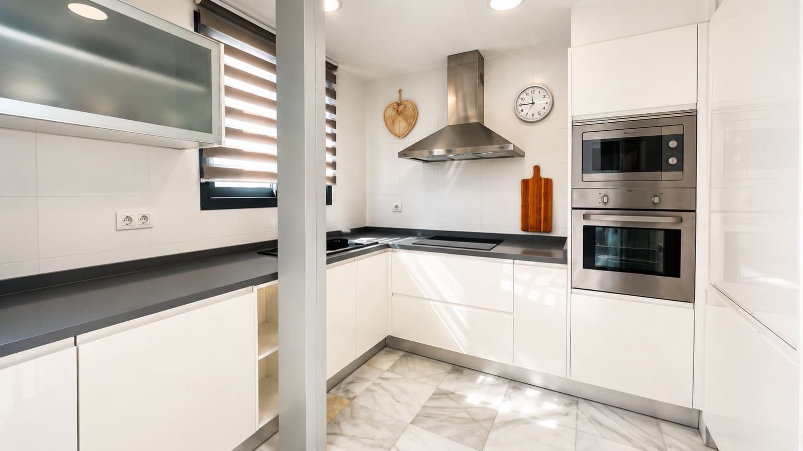 4 sypialnia Penthouse na sprzedaż w Denia z garażem - 690 000 € (Ref: 10048158)