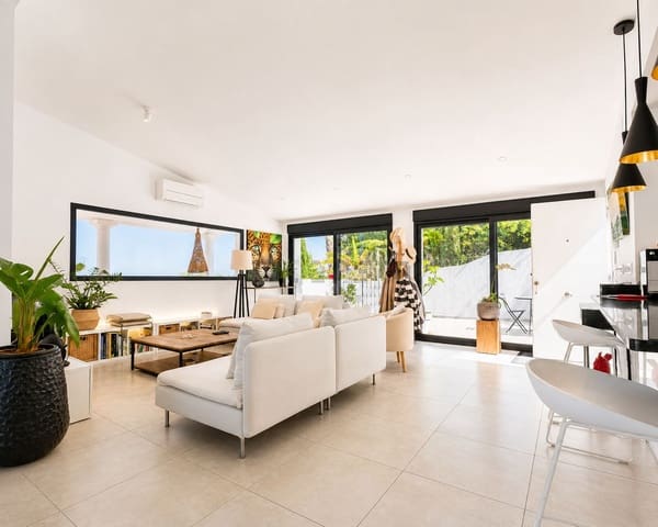 3 bedroom Villa for sale in El Montgó, Dénia - € 695,000 (Ref: 10048161)