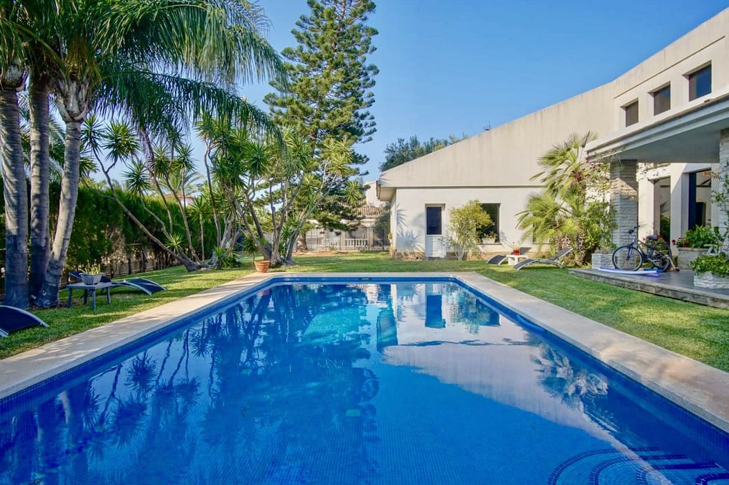 4 soveværelse Villa til salg i Denia med swimmingpool garage - € 1.190.000 (Ref: 10077284)