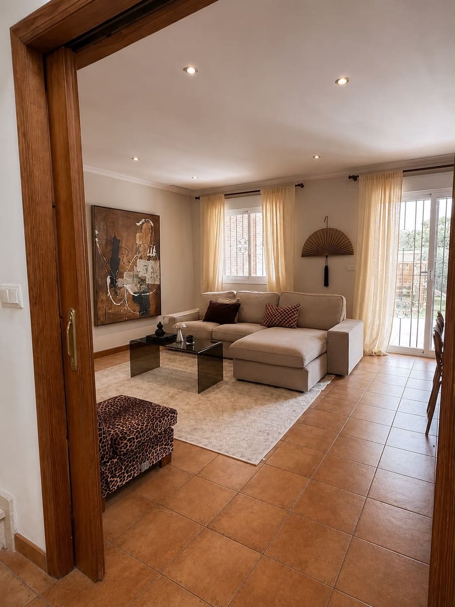 4 bedroom Semi-detached Villa for sale in Monforte del Cid with pool garage - € 550,000 (Ref: 10094063)