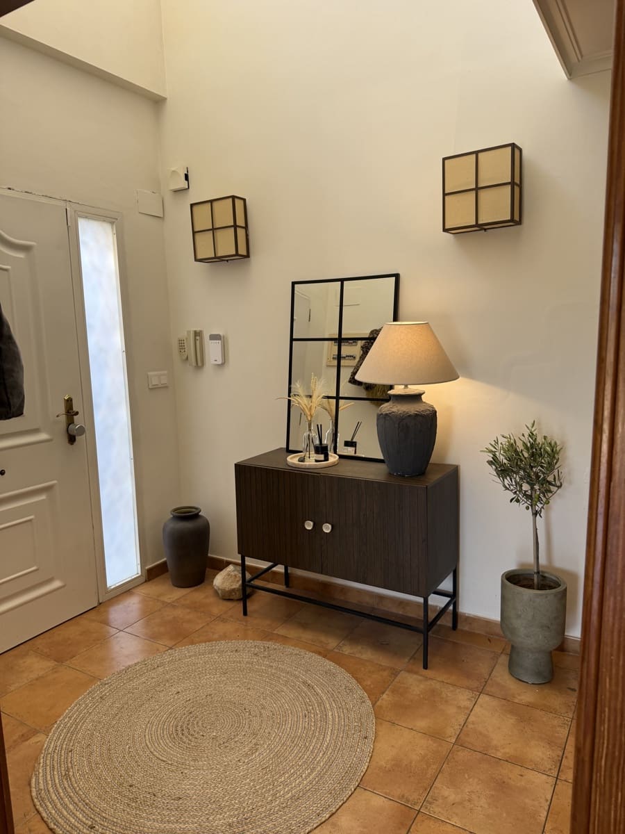 4 bedroom Semi-detached Villa for sale in Monforte del Cid with pool garage - € 550,000 (Ref: 10094063)