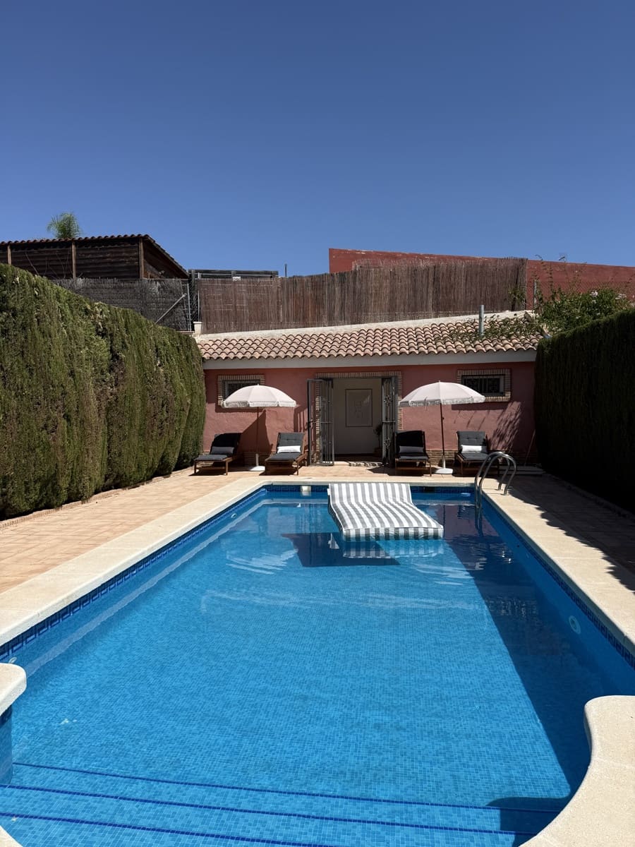 4 bedroom Semi-detached Villa for sale in Monforte del Cid with pool garage - € 550,000 (Ref: 10094063)
