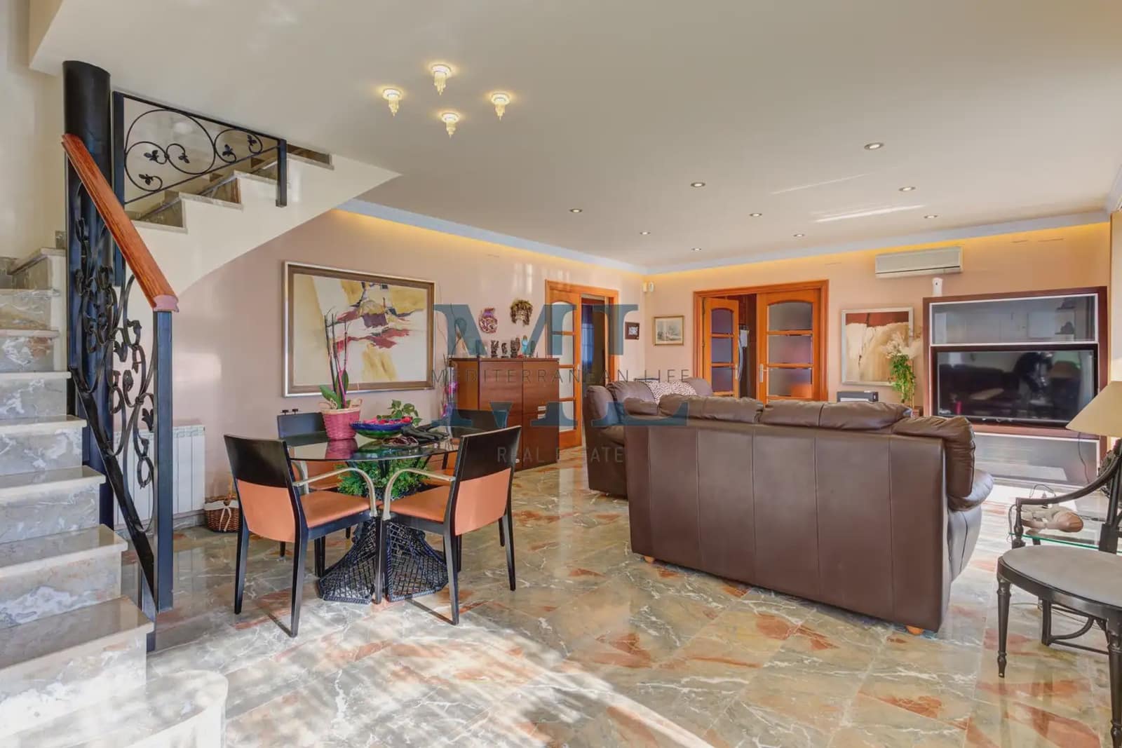 6 soverom Villa til salgs i Cubelles med svømmebasseng garasje - € 599 000 (Ref: 10081516)