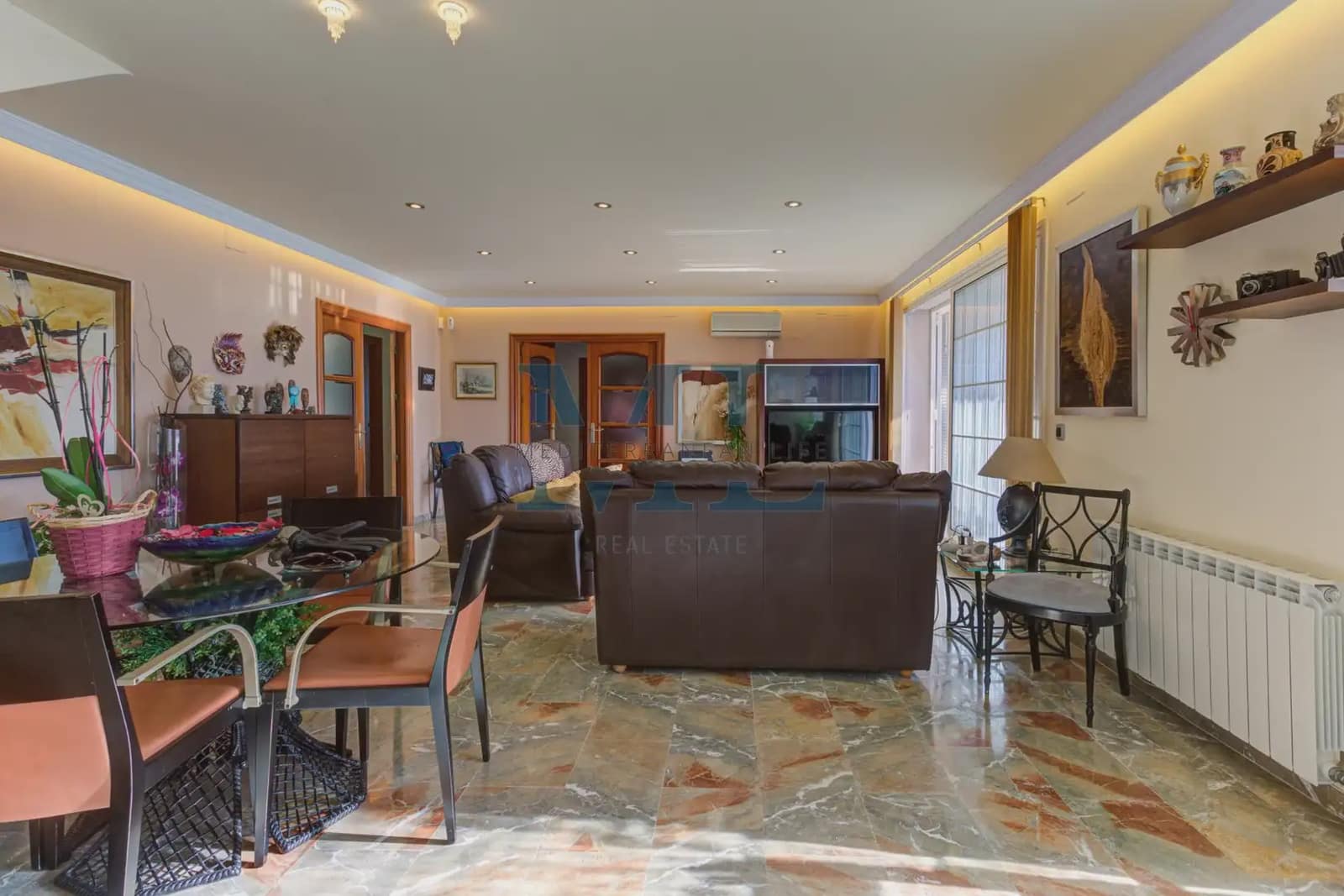 6 soverom Villa til salgs i Cubelles med svømmebasseng garasje - € 599 000 (Ref: 10081516)