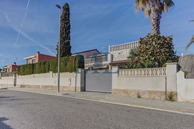 6 bedroom Villa for sale in Cubelles with pool garage - € 599,000 (Ref: 10081516)