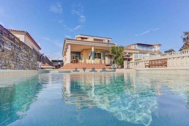 Chalet de 4 habitaciones en Sant Pere de Ribes en venta con piscina garaje - 998.000 € (Ref: 10081518)
