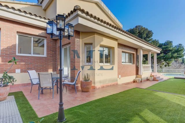 Chalet de 4 habitaciones en Sant Pere de Ribes en venta con piscina garaje - 998.000 € (Ref: 10081518)