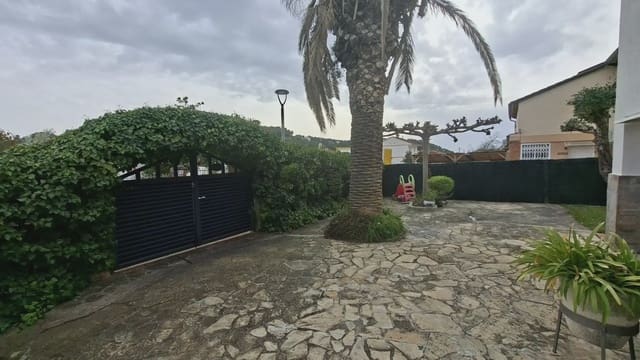 Chalet de 5 habitaciones en Sant Pere de Ribes en venta con piscina garaje - 475.000 € (Ref: 10081525)