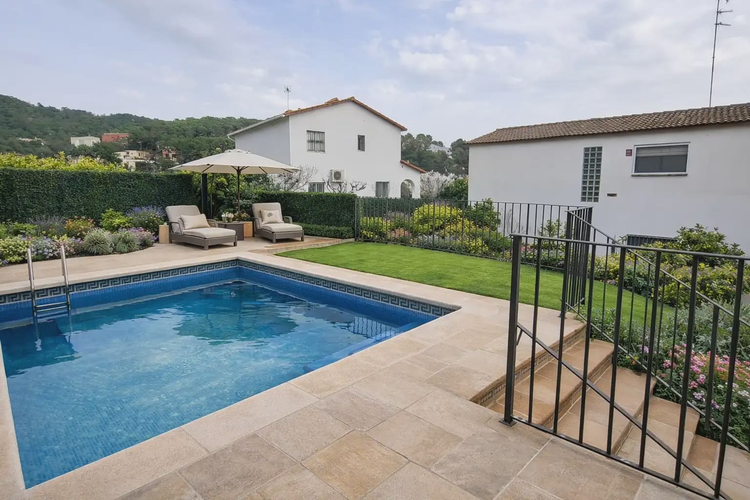 Chalet de 5 habitaciones en Sant Pere de Ribes en venta con piscina garaje - 475.000 € (Ref: 10081525)