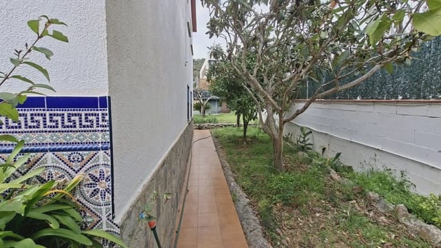 Chalet de 5 habitaciones en Sant Pere de Ribes en venta con piscina garaje - 475.000 € (Ref: 10081525)