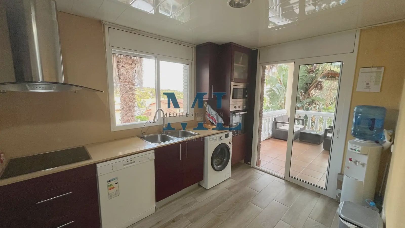 Chalet de 5 habitaciones en Cubelles en venta con piscina garaje - 465.000 € (Ref: 10081526)