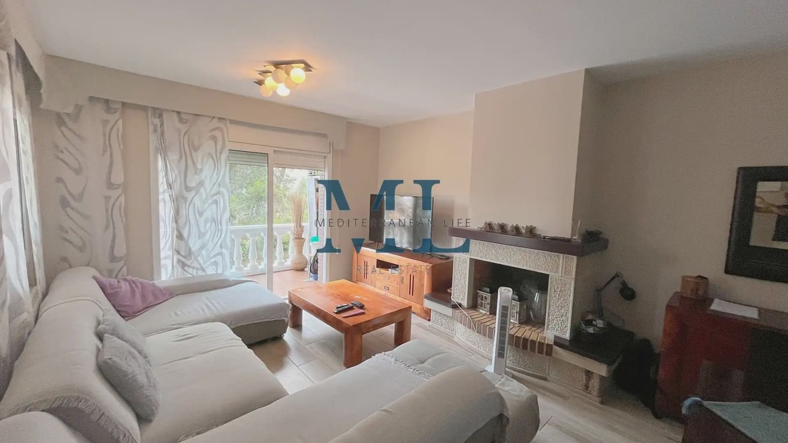 Chalet de 5 habitaciones en Cubelles en venta con piscina garaje - 465.000 € (Ref: 10081526)