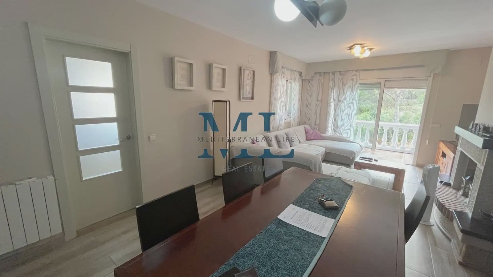 Chalet de 5 habitaciones en Cubelles en venta con piscina garaje - 465.000 € (Ref: 10081526)