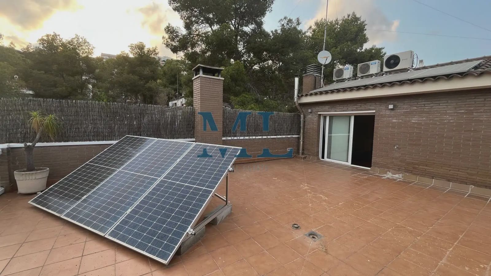Chalet de 5 habitaciones en Cubelles en venta con piscina garaje - 465.000 € (Ref: 10081526)
