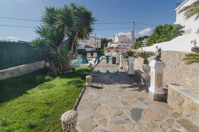 3 camera da letto Villetta a Schiera in vendita in Sant Pere de Ribes con piscina garage - 730.000 € (Rif: 10081529)