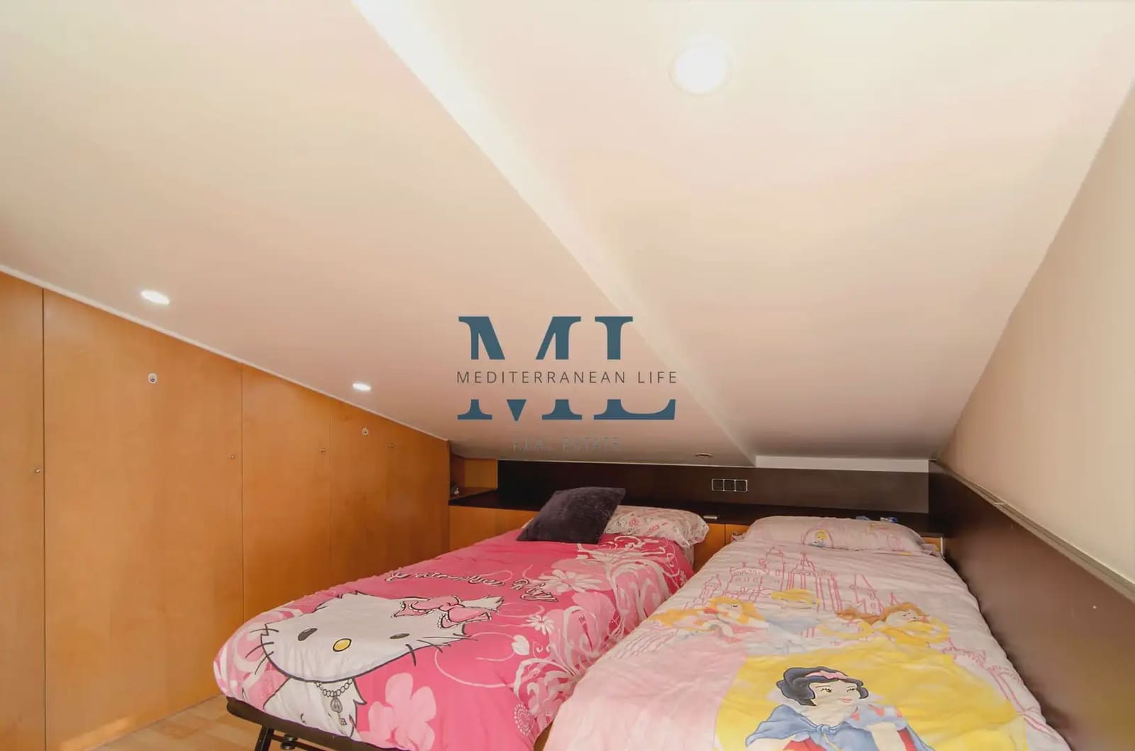 7 slaapkamer Villa te koop in Sant Pere de Ribes met zwembad garage - € 750.000 (Ref: 10081530)
