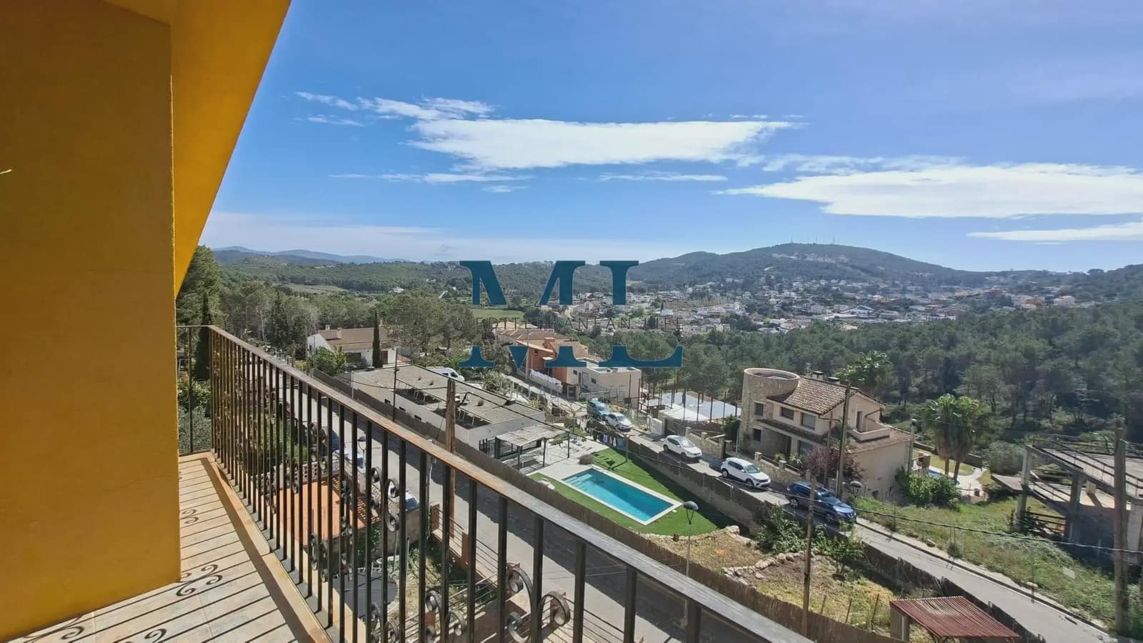 3 bedroom Villa for sale in Canyelles with garage - € 380,000 (Ref: 10081534)
