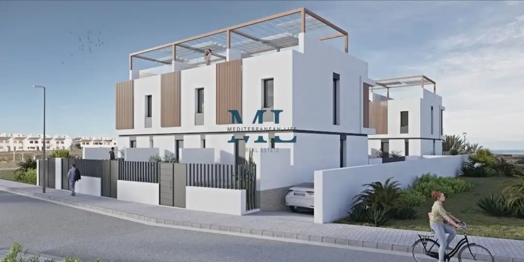 Adosado de 3 habitaciones en Vandellòs i l'Hospitalet de l'Infant en venta con piscina garaje - 495.000 € (Ref: 10101399)