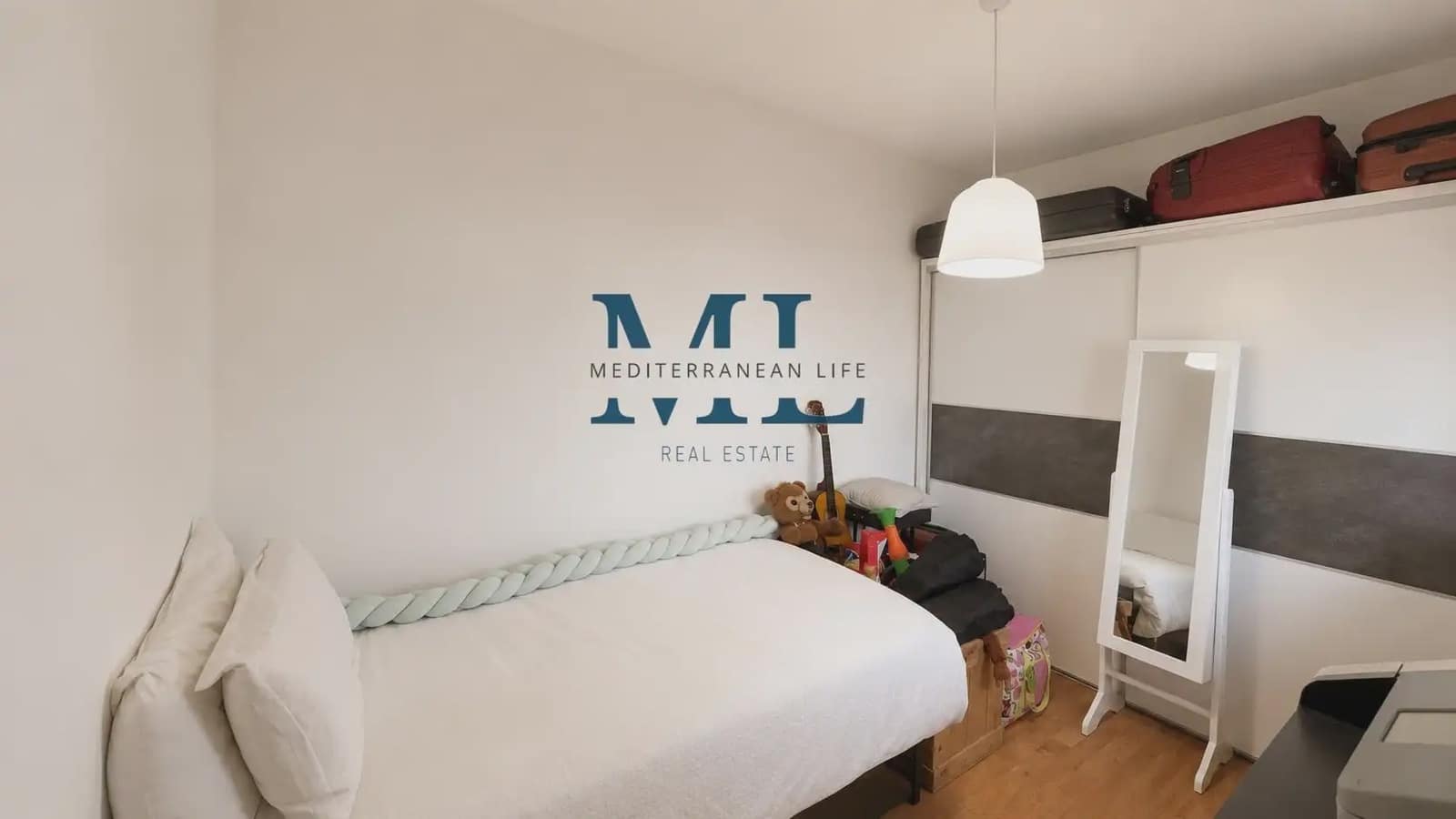 5 soverom Kjedet enebolig til salgs i Sant Pere de Ribes med svømmebasseng garasje - € 560 000 (Ref: 10106592)
