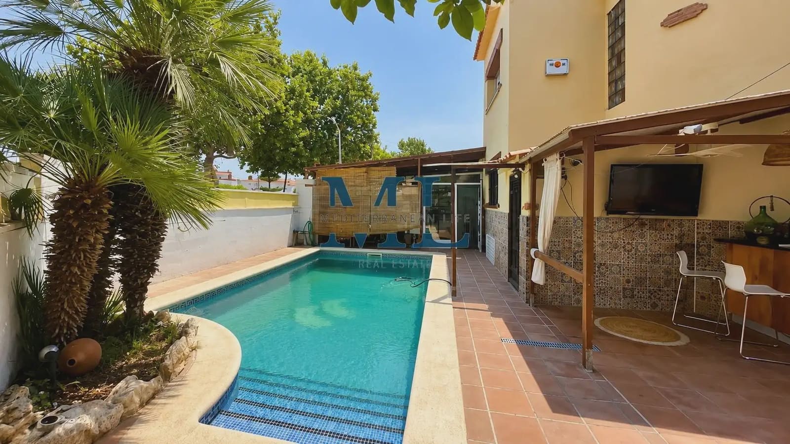 5 soverom Kjedet enebolig til salgs i Sant Pere de Ribes med svømmebasseng garasje - € 560 000 (Ref: 10106592)