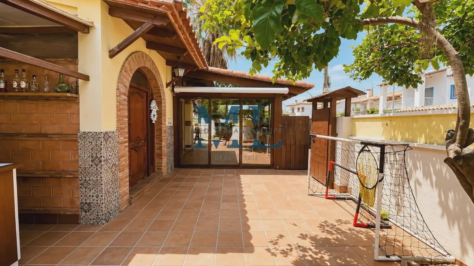 5 soverom Kjedet enebolig til salgs i Sant Pere de Ribes med svømmebasseng garasje - € 560 000 (Ref: 10106592)