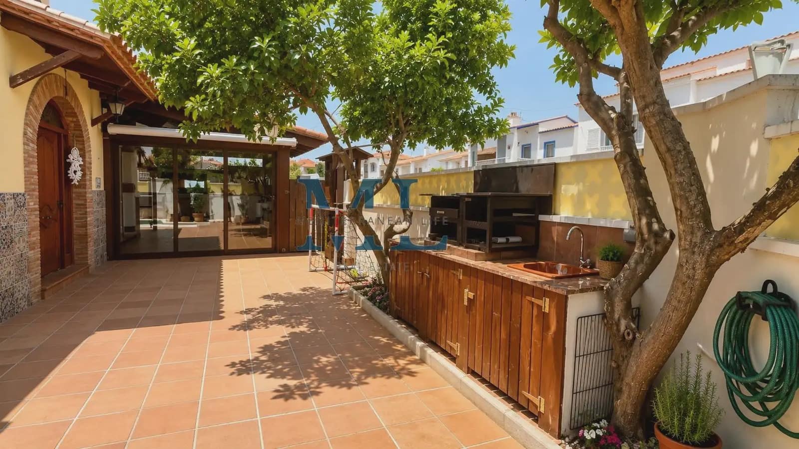 5 soverom Kjedet enebolig til salgs i Sant Pere de Ribes med svømmebasseng garasje - € 560 000 (Ref: 10106592)