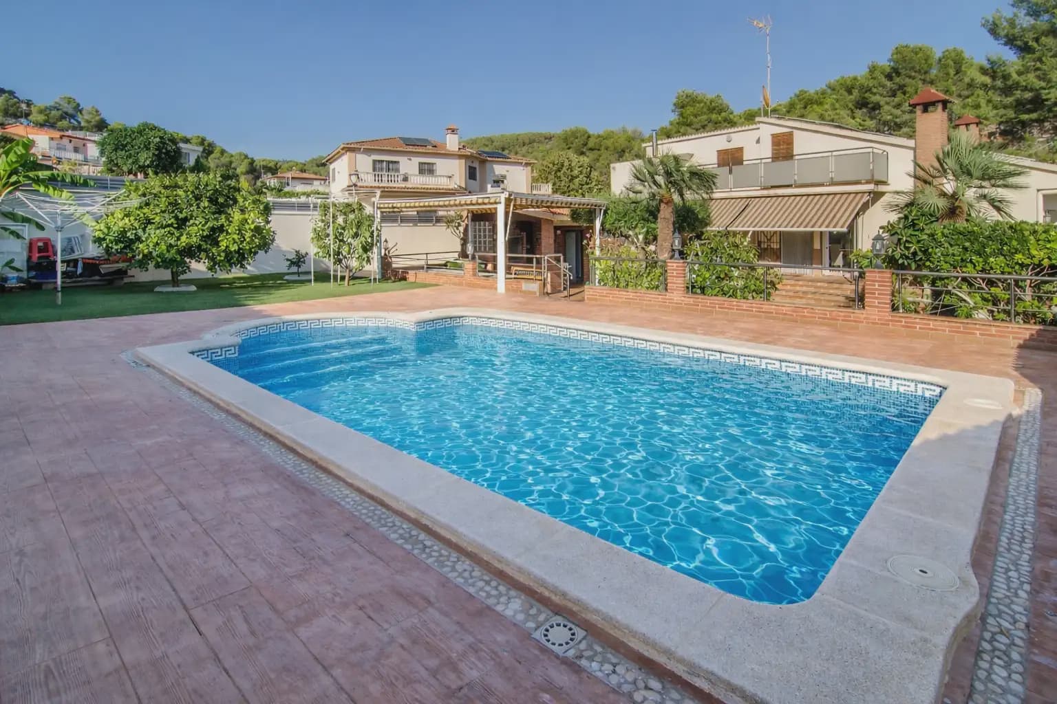 7 bedroom Villa for sale in Sant Pere de Ribes with pool garage - € 695,000 (Ref: 10130685)