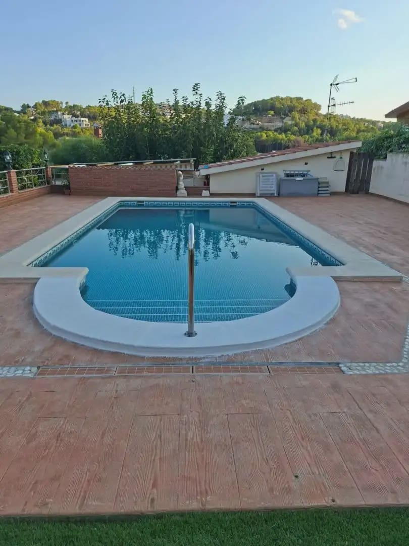 7 bedroom Villa for sale in Sant Pere de Ribes with pool garage - € 695,000 (Ref: 10130685)