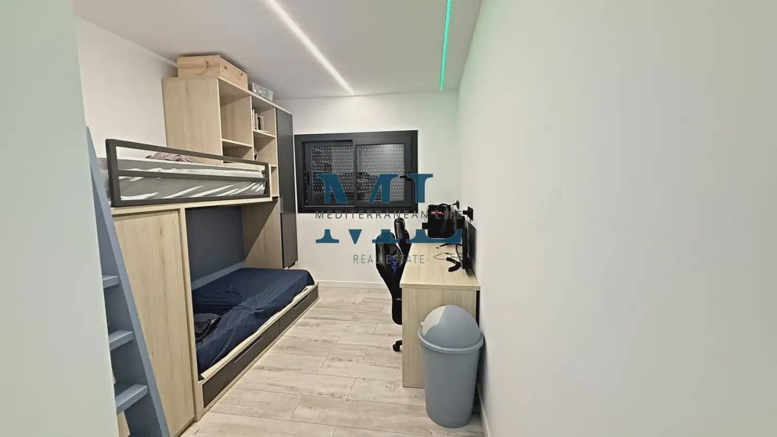5 quarto Penthouse para venda em Vilanova i la Geltru com piscina garagem - 660 000 € (Ref: 10147486)
