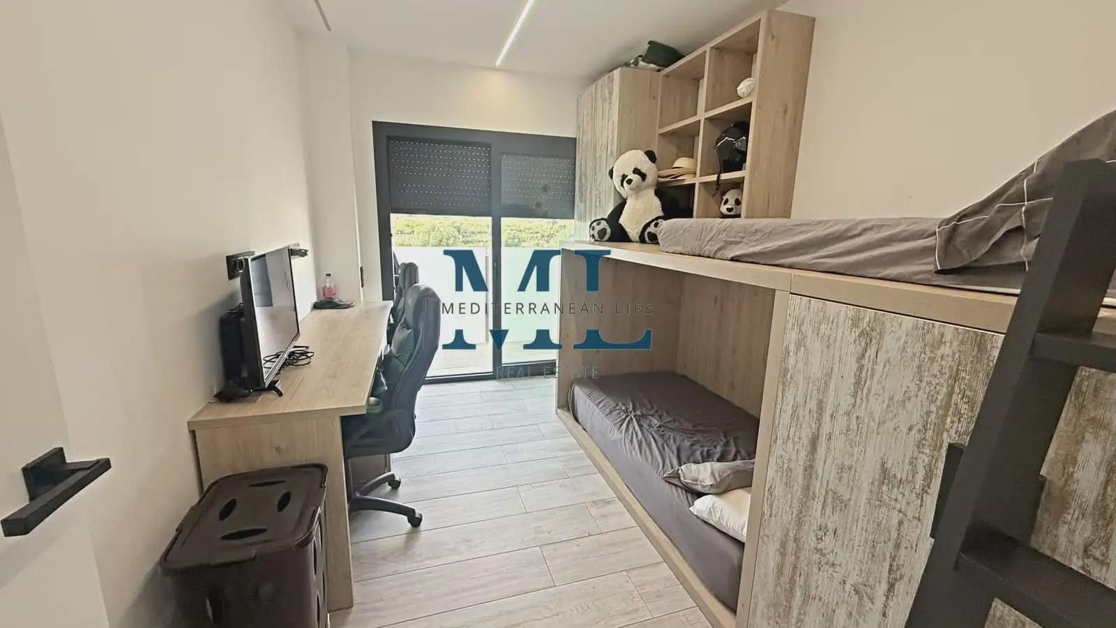 5 quarto Penthouse para venda em Vilanova i la Geltru com piscina garagem - 660 000 € (Ref: 10147486)