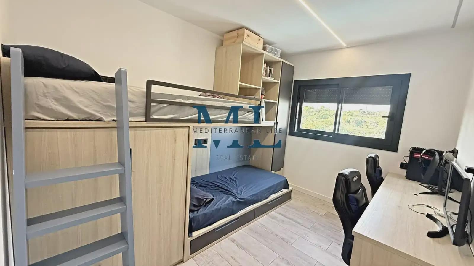 5 quarto Penthouse para venda em Vilanova i la Geltru com piscina garagem - 660 000 € (Ref: 10147486)