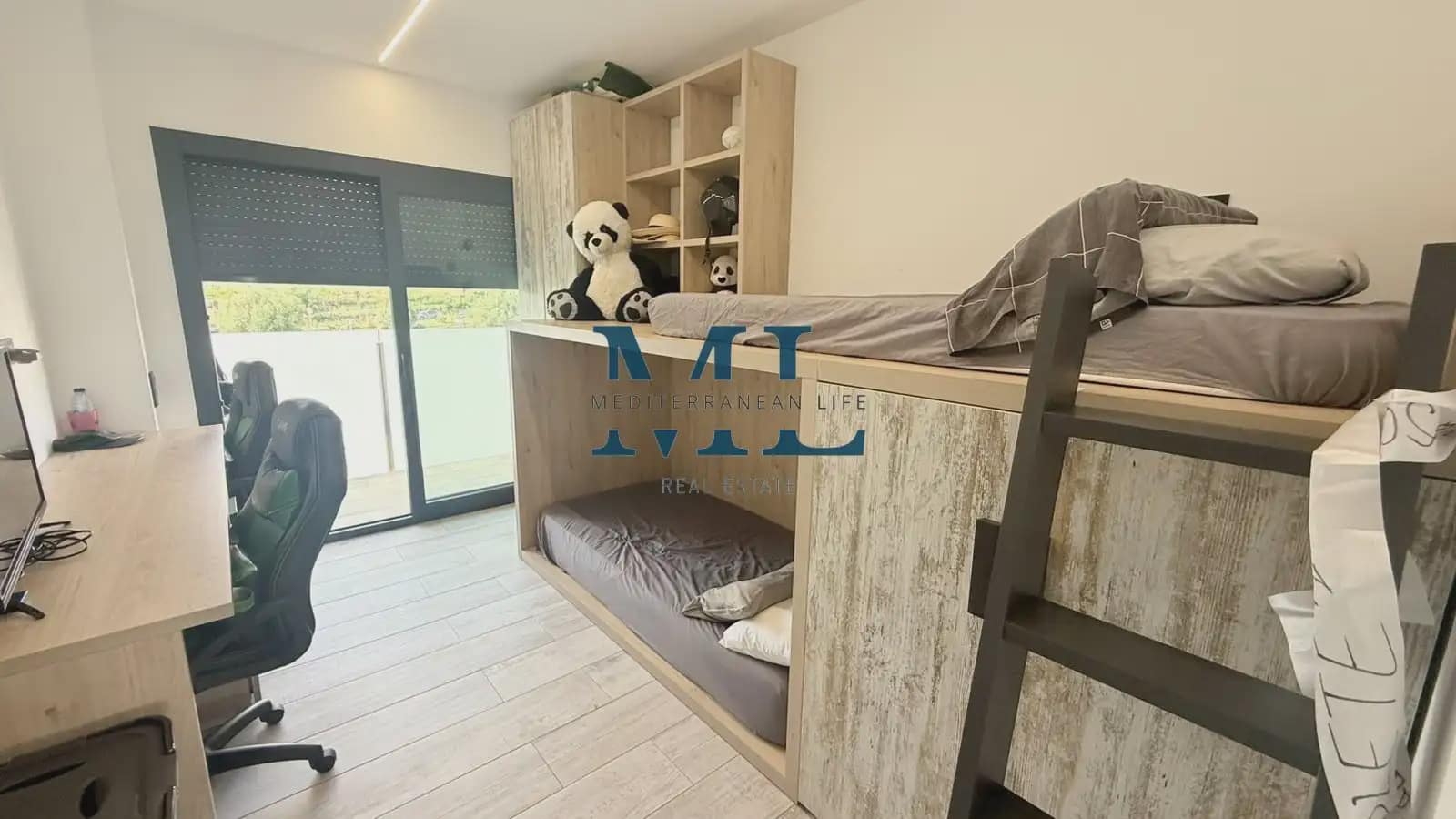 5 quarto Penthouse para venda em Vilanova i la Geltru com piscina garagem - 660 000 € (Ref: 10147486)