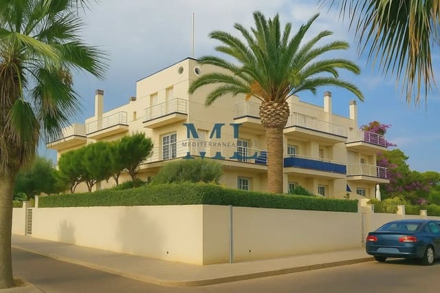 4 bedroom Terraced Villa for sale in Vilanova i la Geltrú with garage - € 670,000 (Ref: 10154015)