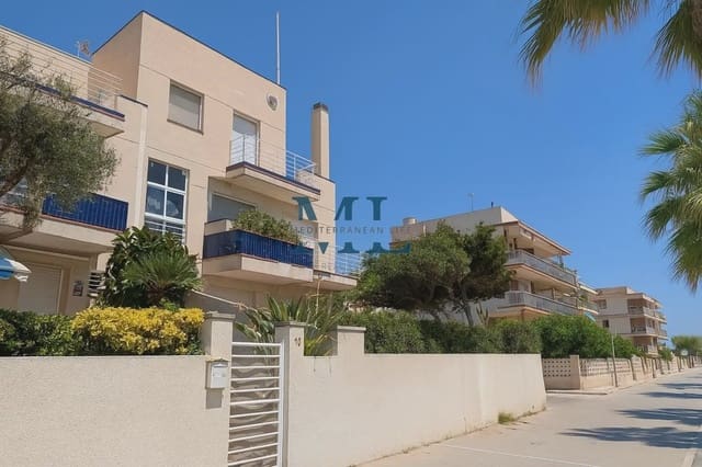 4 bedroom Terraced Villa for sale in Vilanova i la Geltrú with garage - € 670,000 (Ref: 10154015)