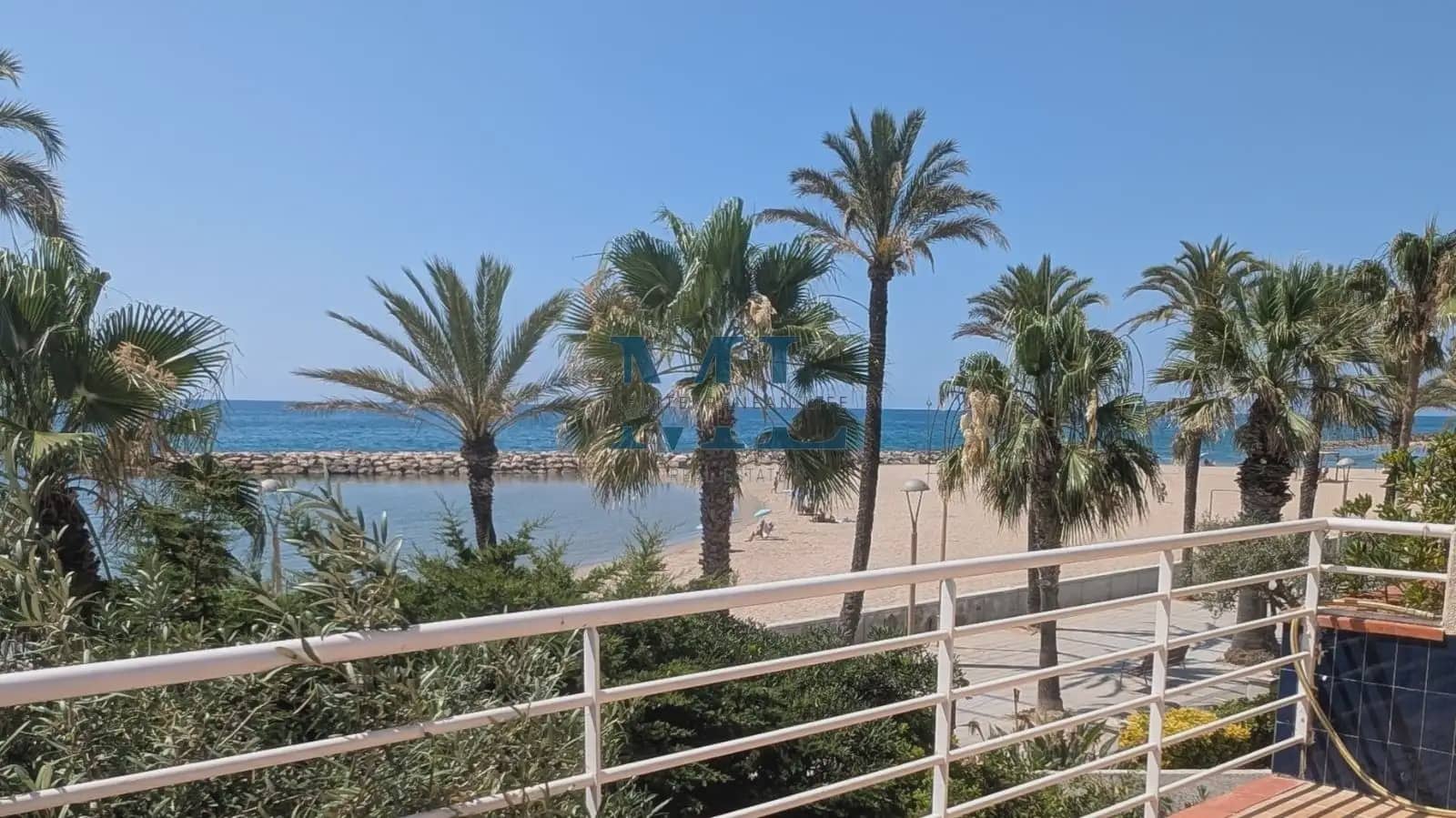 4 bedroom Terraced Villa for sale in Vilanova i la Geltru with garage - € 670,000 (Ref: 10154015)