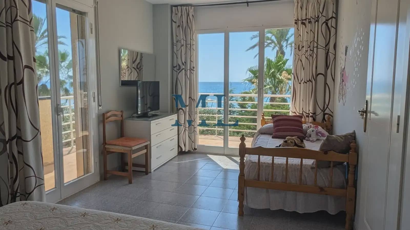4 bedroom Terraced Villa for sale in Vilanova i la Geltru with garage - € 670,000 (Ref: 10154015)