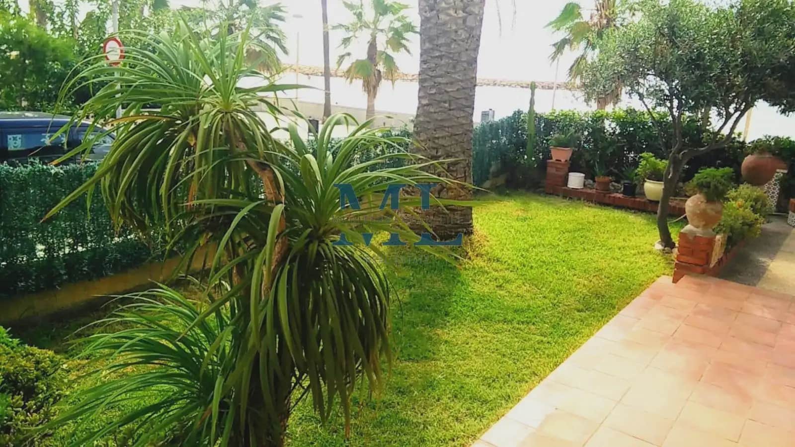 4 bedroom Terraced Villa for sale in Vilanova i la Geltru with garage - € 670,000 (Ref: 10154015)